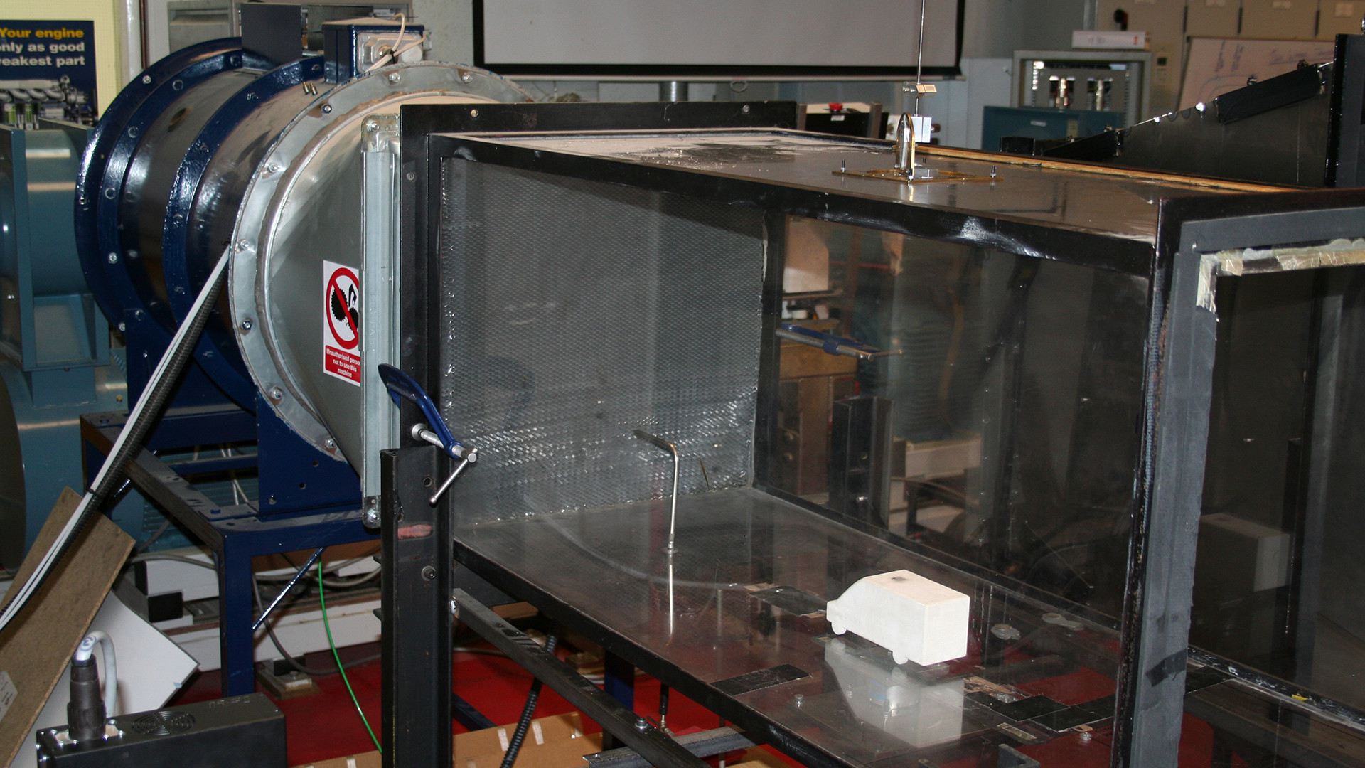 Wind tunnel