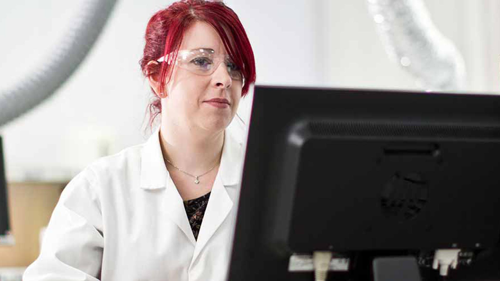 Student operating analytical instrument